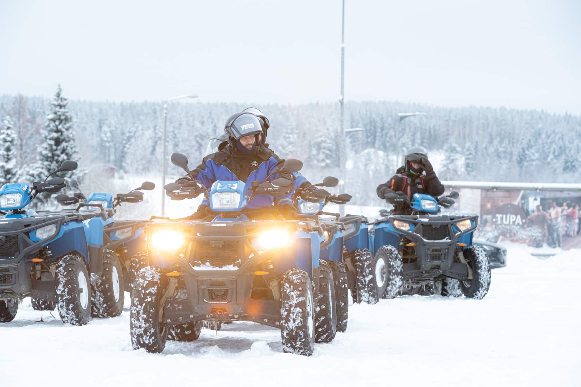 Mönkijäsafari talvisäässä