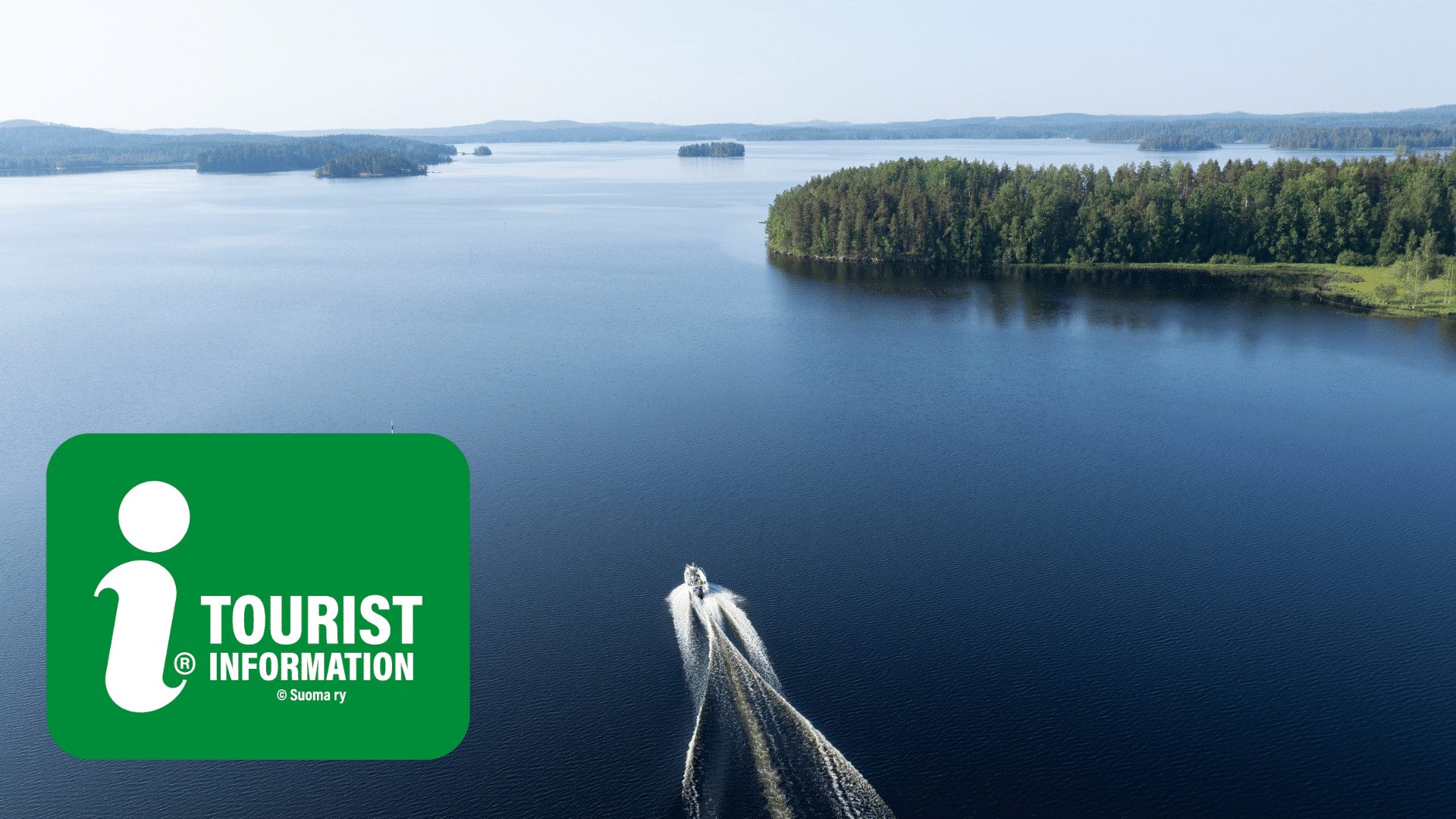 Matkailuneuvonnan logo maisemakuvassa