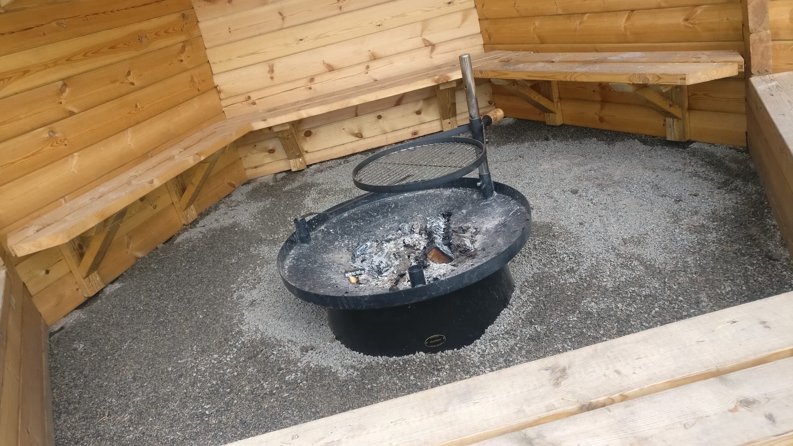 Nuotiopaikka laavulla