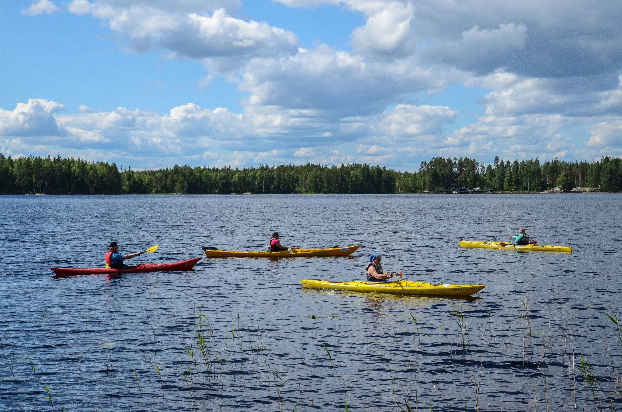 Ryhmä melojia Wanhan Witosen melontareitillä