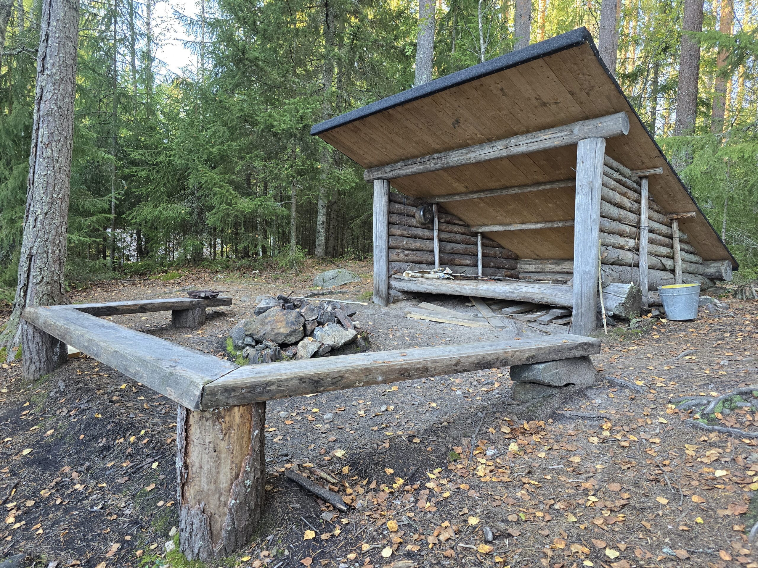 Laavu Palvian luontopolun lähellä